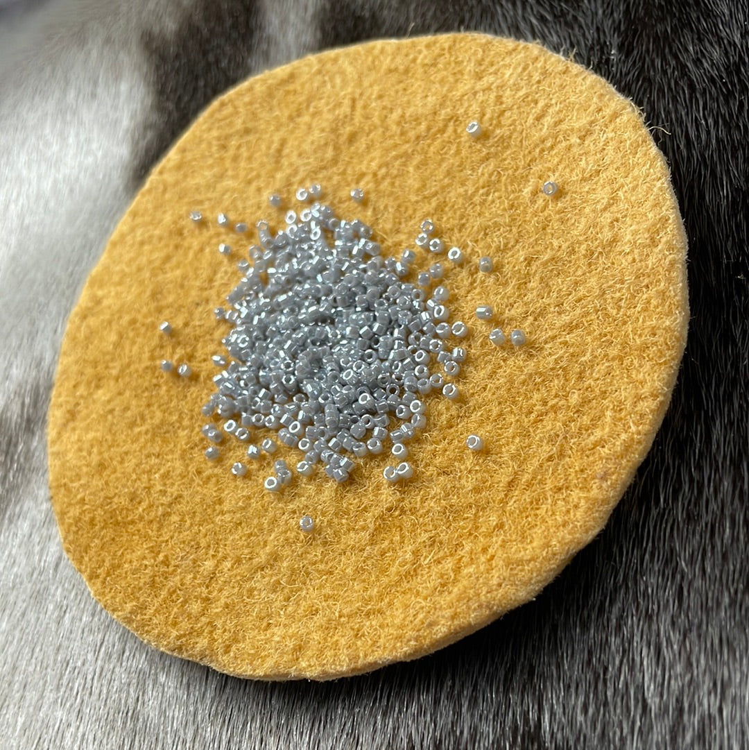 11/0 Miyuki Delica - Grey Ghost Op. L