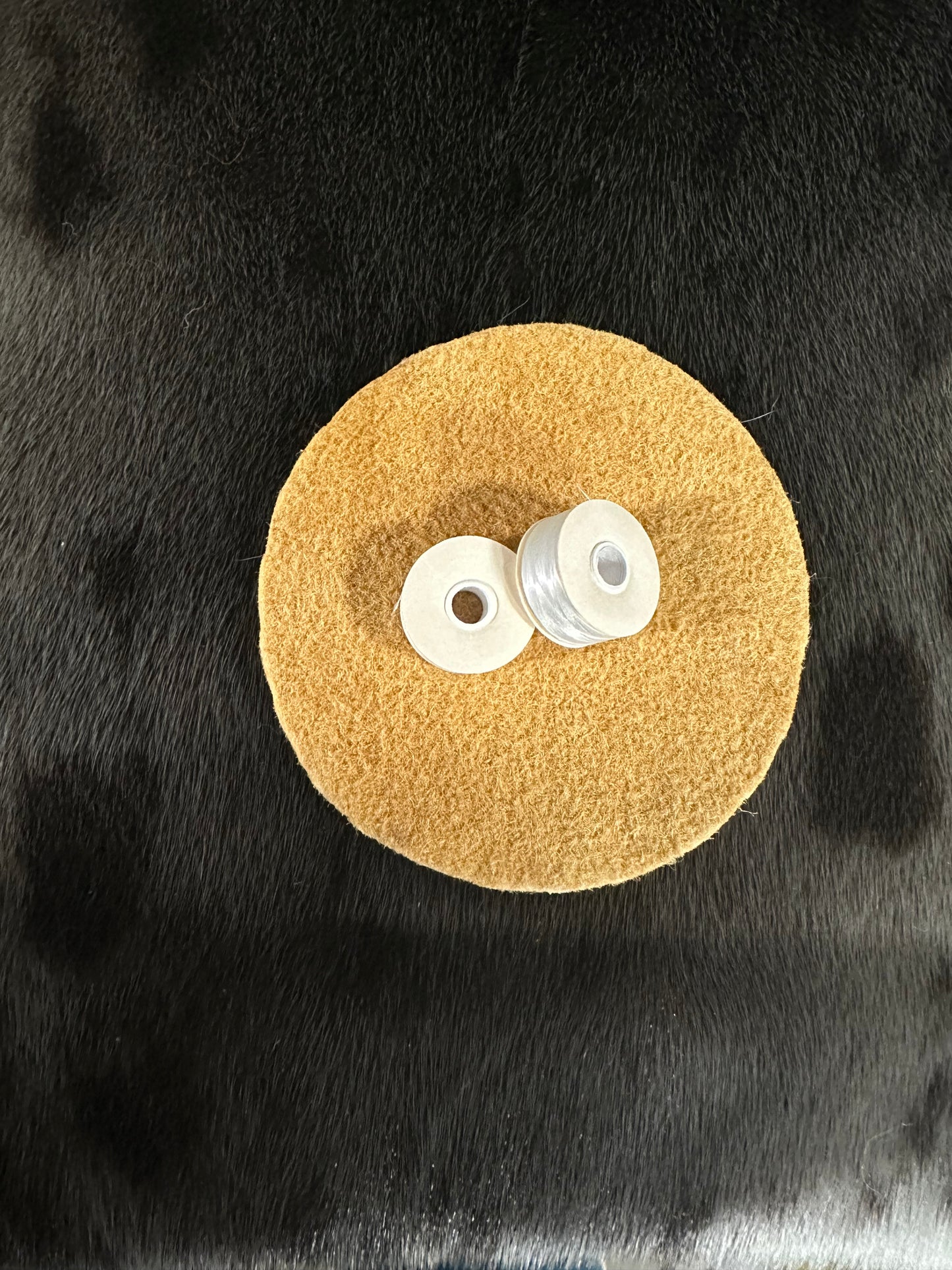 Nymo O bobbin - white