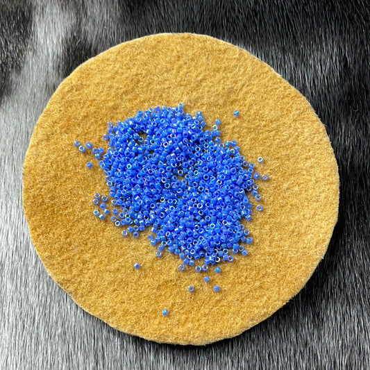 11/0 Miyuki Delica - Light Sapphire AB