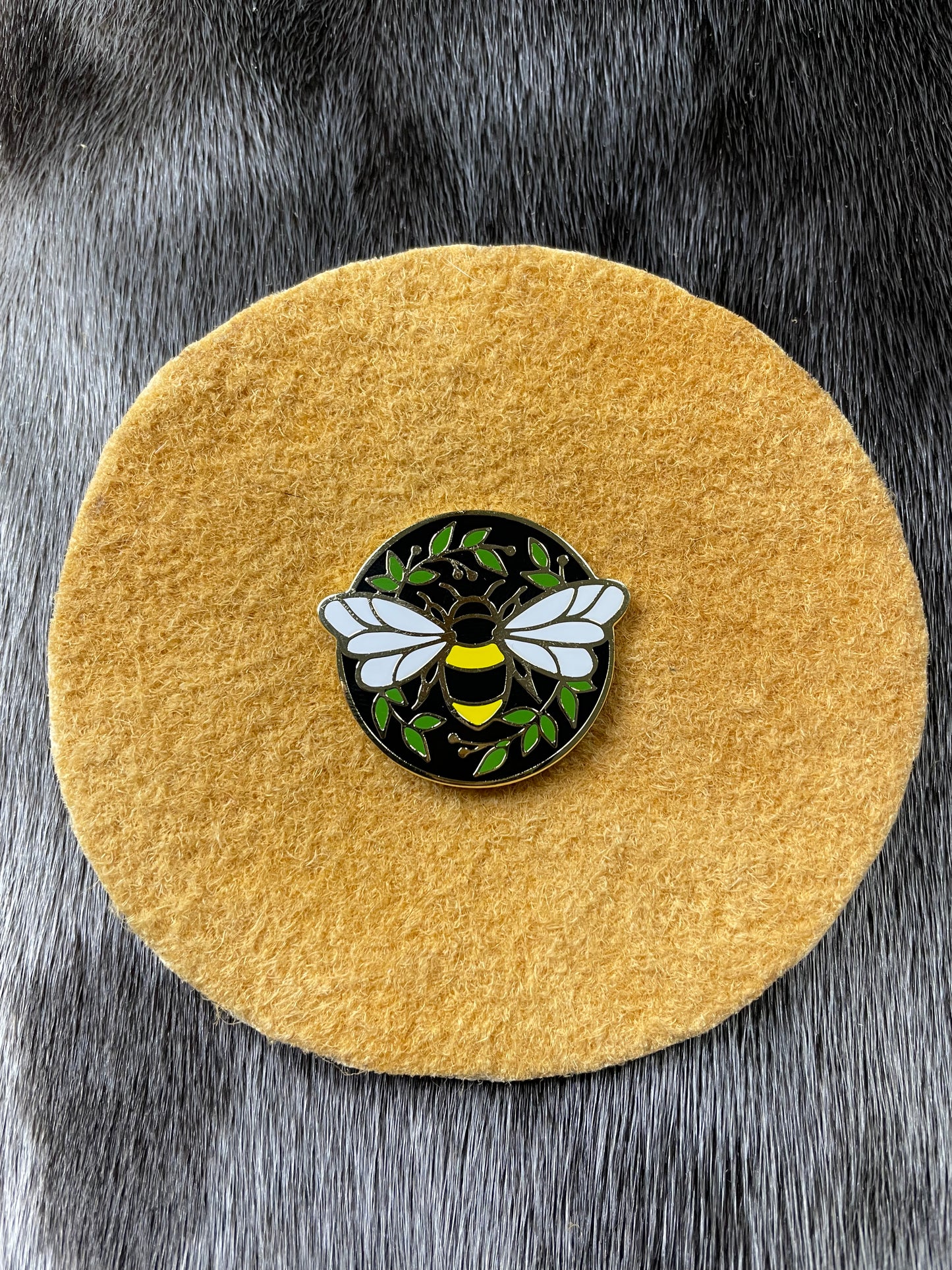 F&F Needle Minder - Bee
