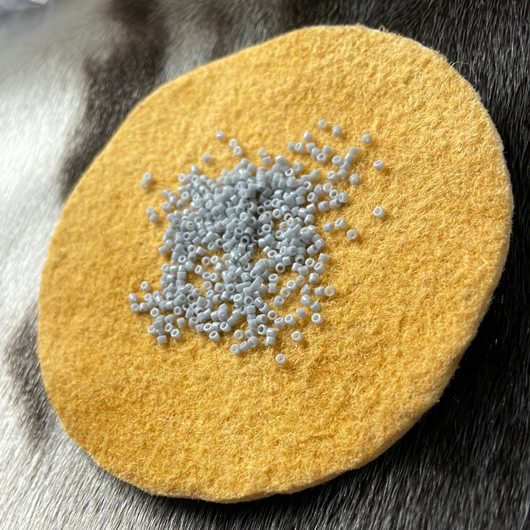 11/0 Miyuki Delica - Ghost Grey