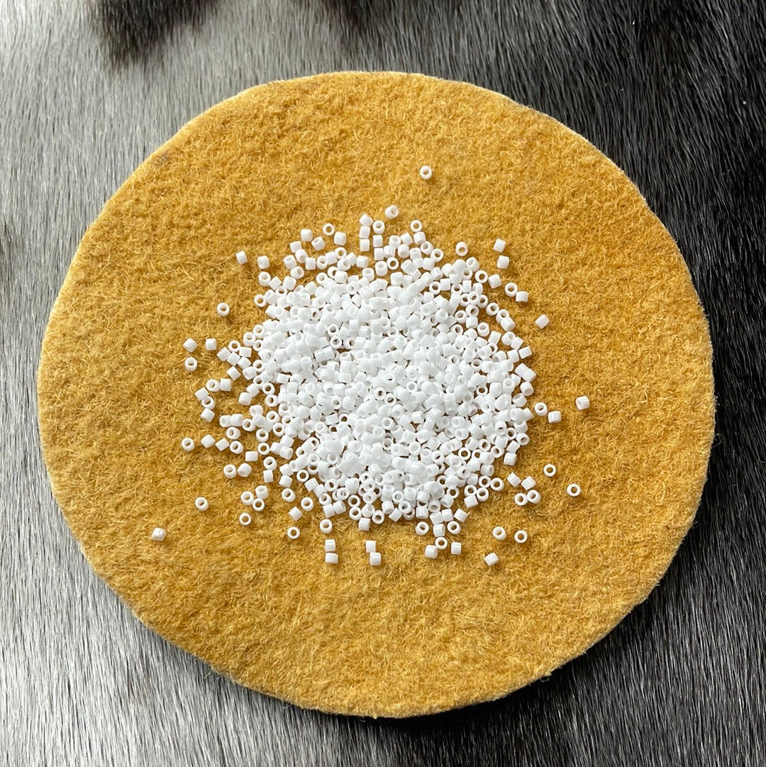 11/0 Miyuki Delica - Chalk White